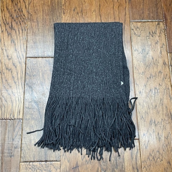 Free people women’s fringes gray scarf - Picture 1 of 7
